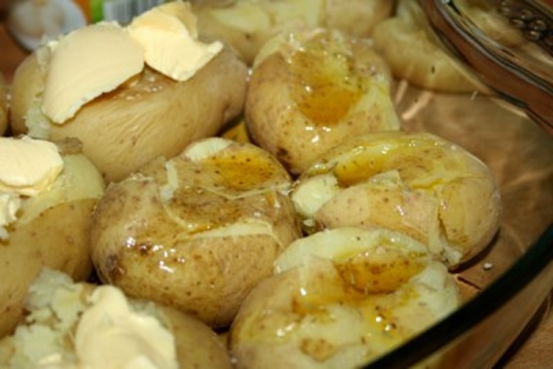 картофи с чесън и масло