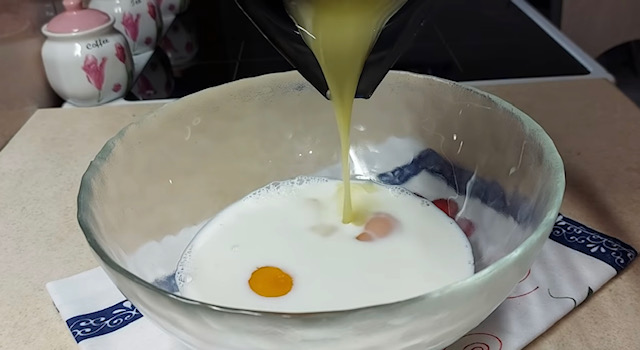 мляко с яйца
