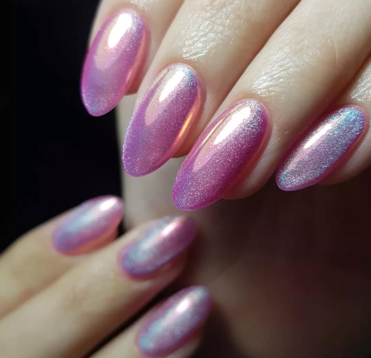 маникюр холографски ефект