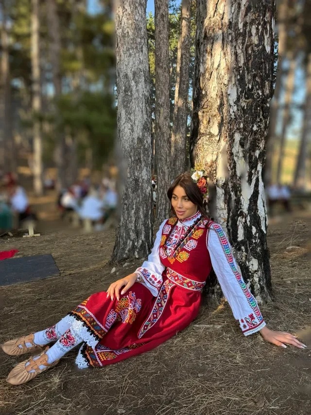 Даниела в носия