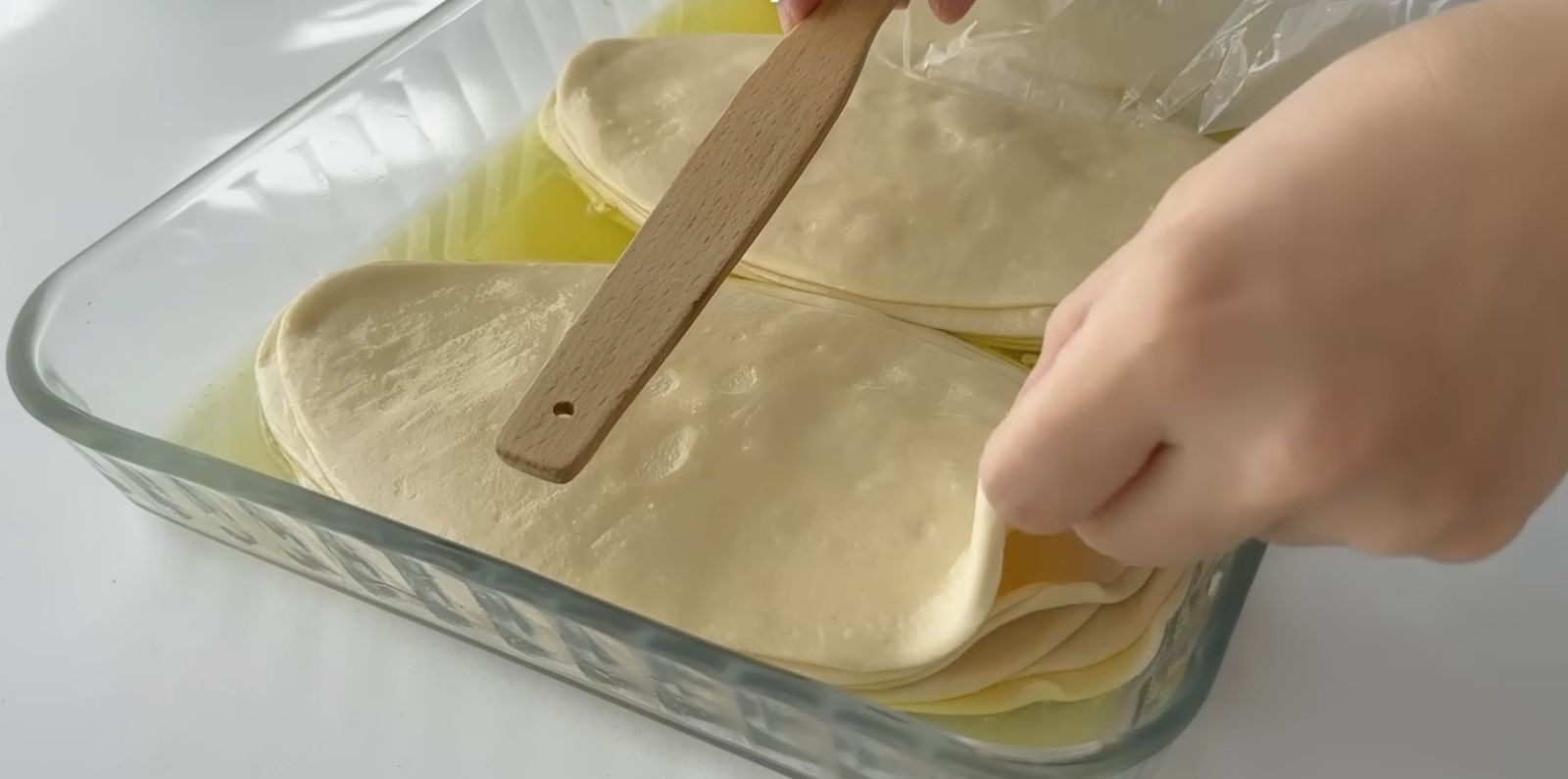 кора върху лъжица