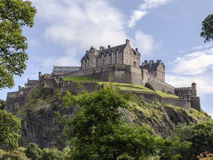 Единбургски замък
