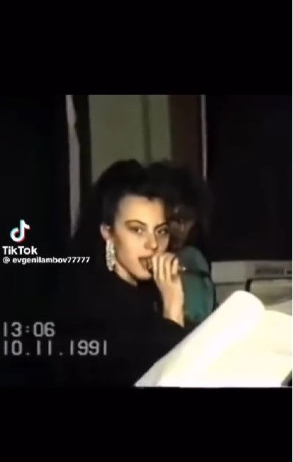  Камелия на млади години 