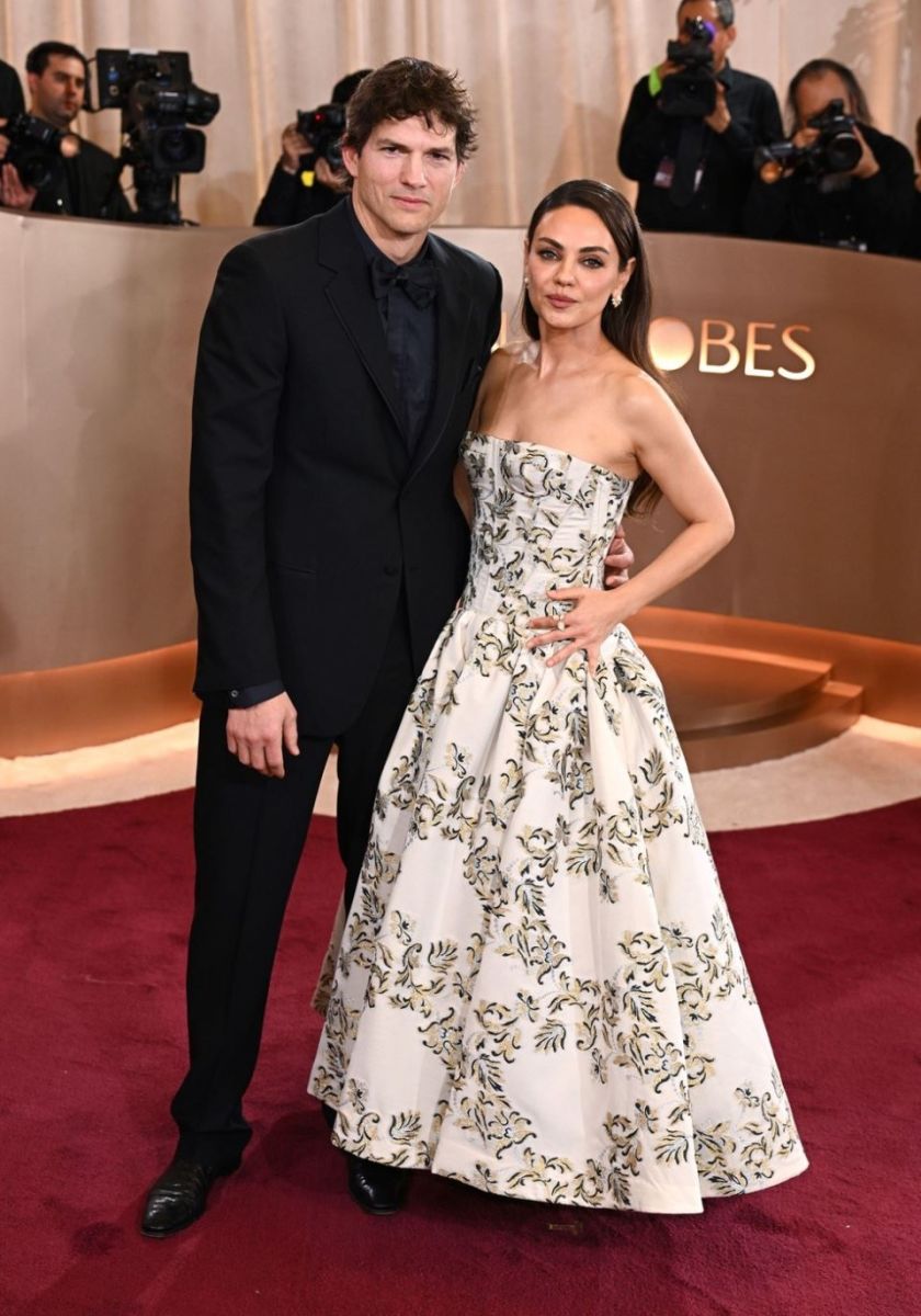 Мила Кунис Аштън Къчър