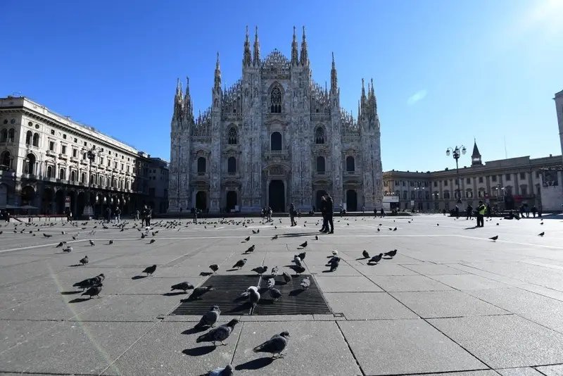 катедралата Милано пуста