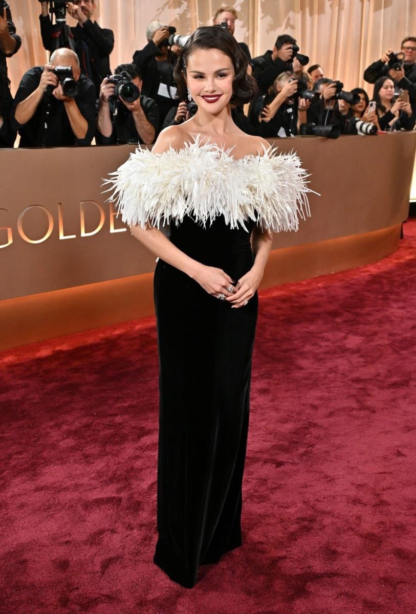 Селена Гомес червен килим