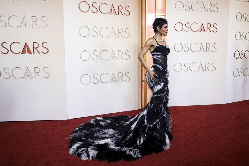 Теяна Тейлър