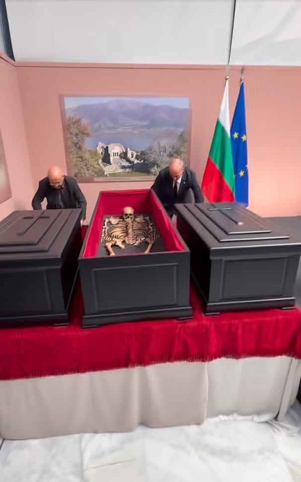 тленни останки Самиул