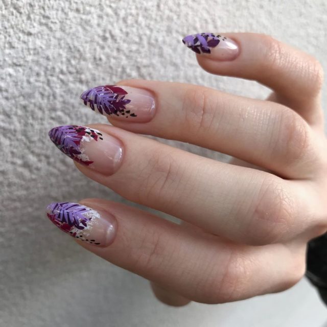 Цветен дизайн за дълги нокти