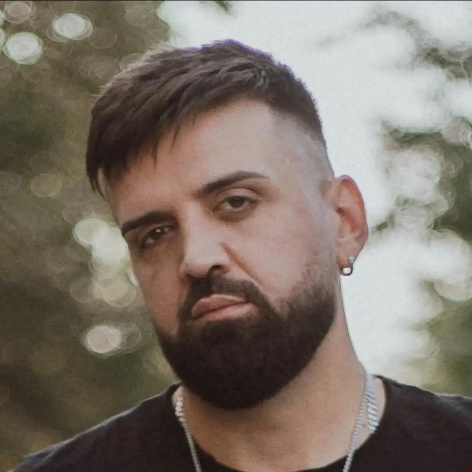 Цеца музикант