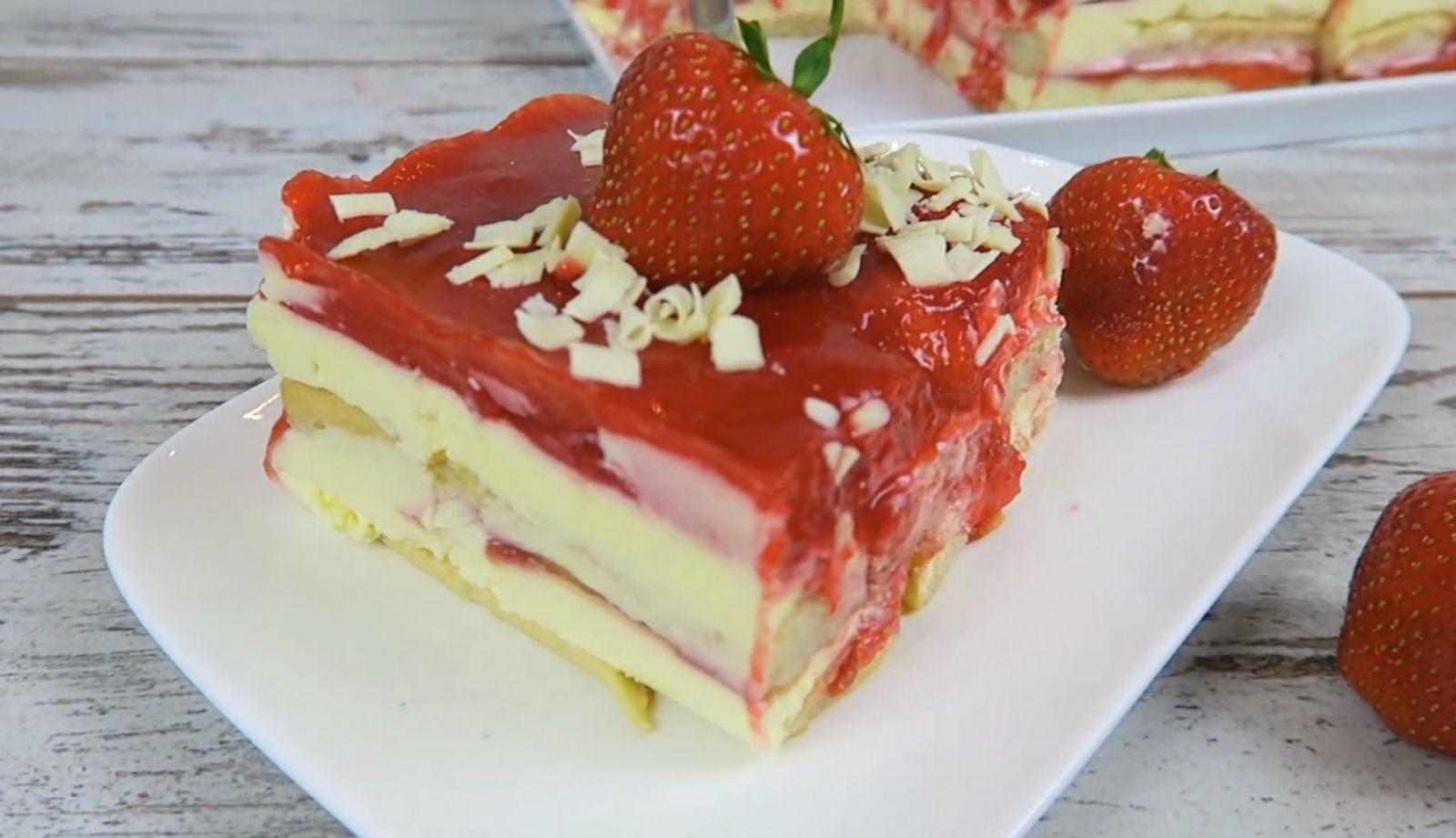 парче ягодова торта