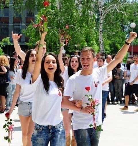  зрелостници тениски 