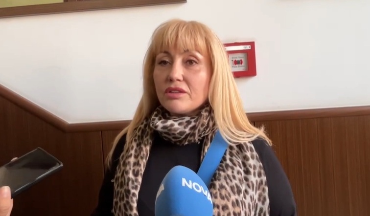 адв.Учкунова