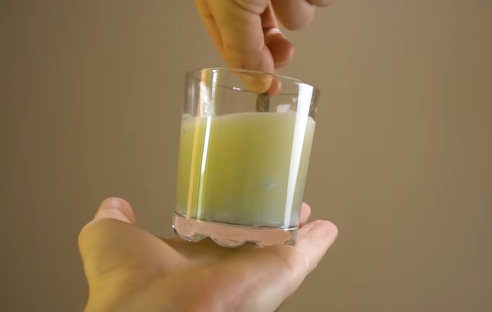 бира с паста за зъби