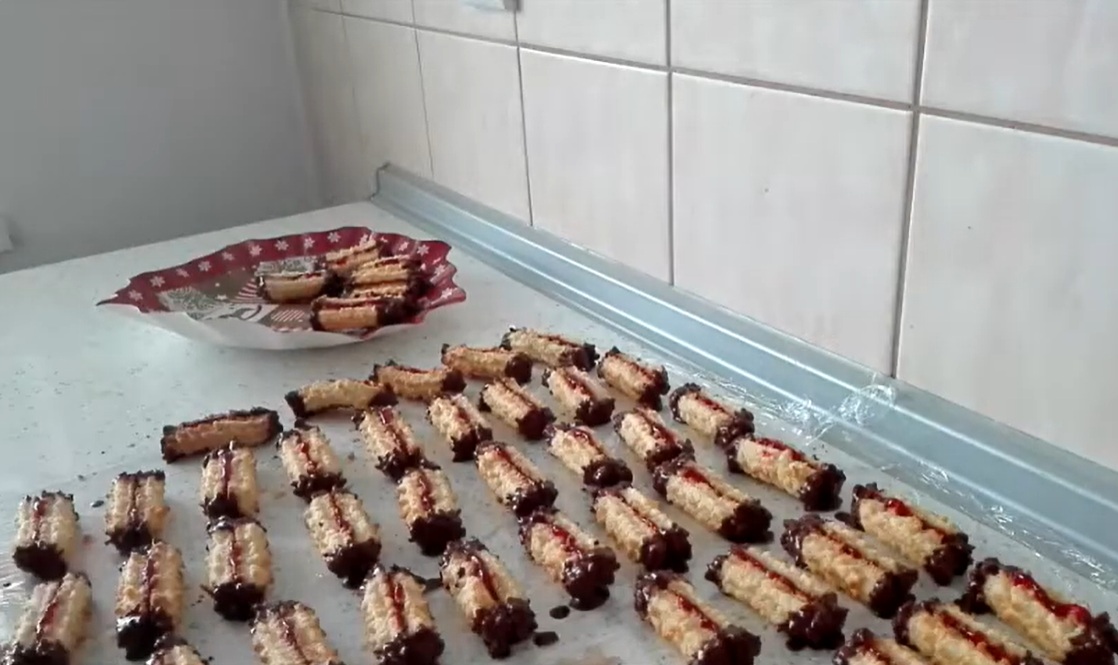 слепени бисквити