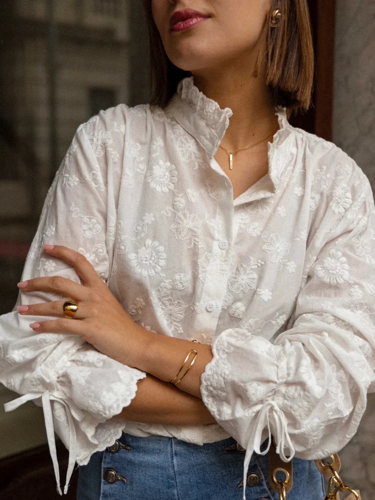 риза с панделки на ръкавите