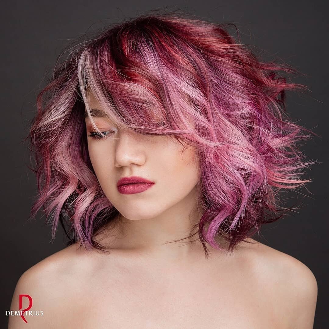 боб каре розови кичури