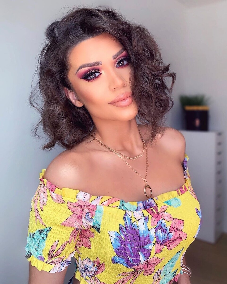 боб на вълни и страничен бретон