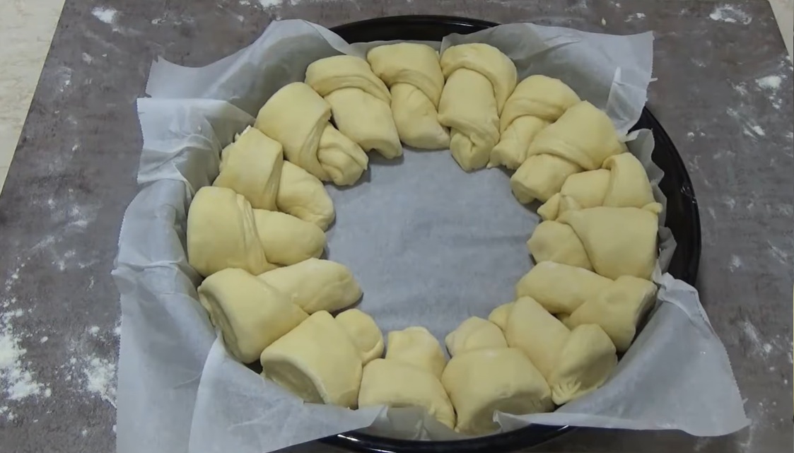 кифлички в тавата