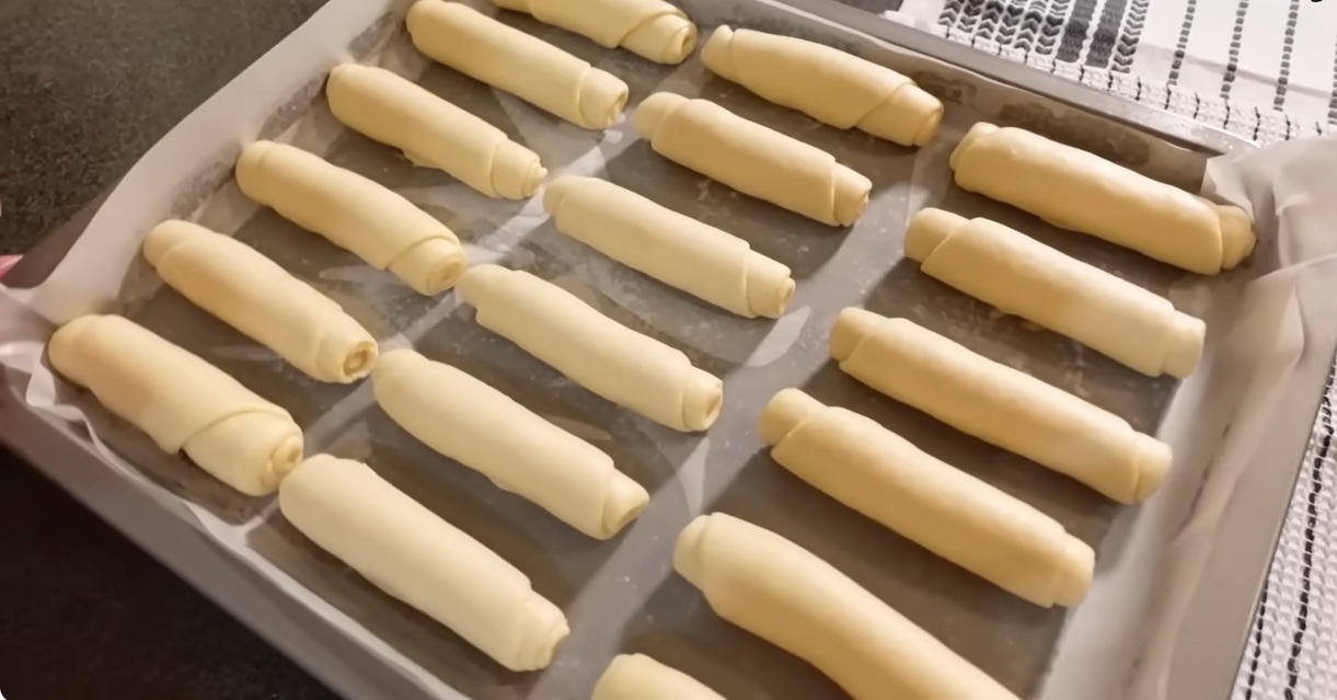 кифлички преди печене