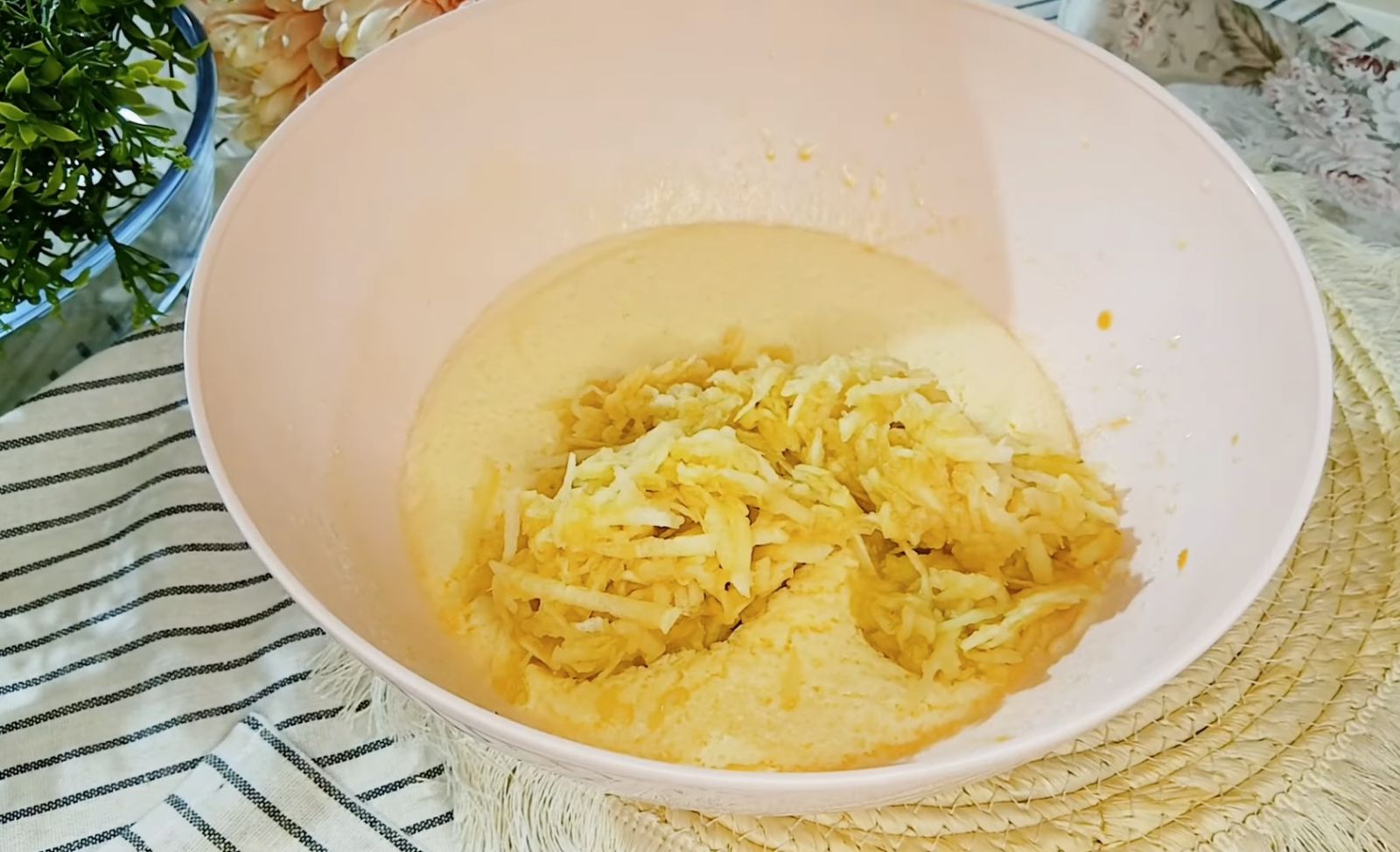 ябълки в тестото