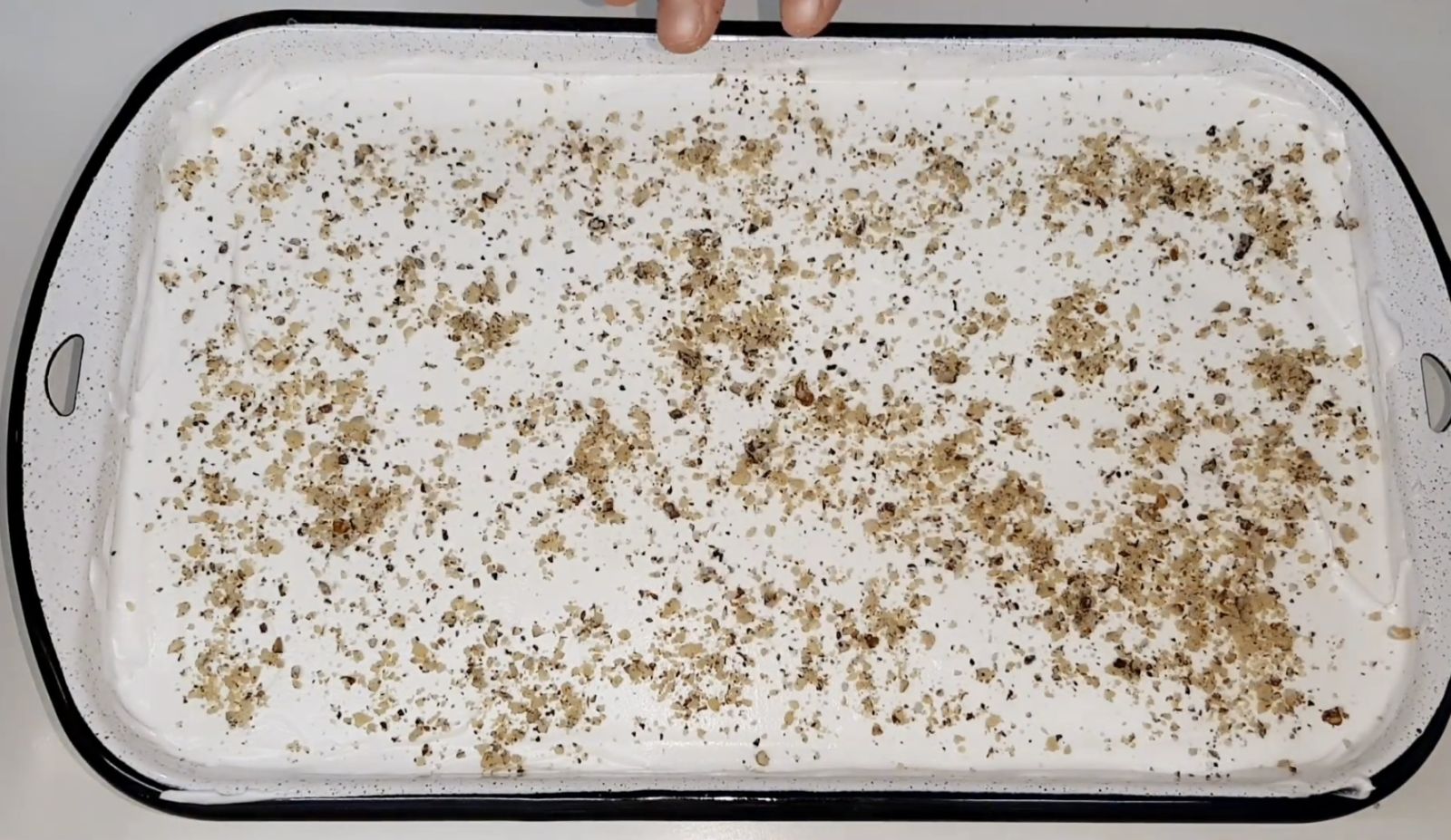 белтъчен сняг