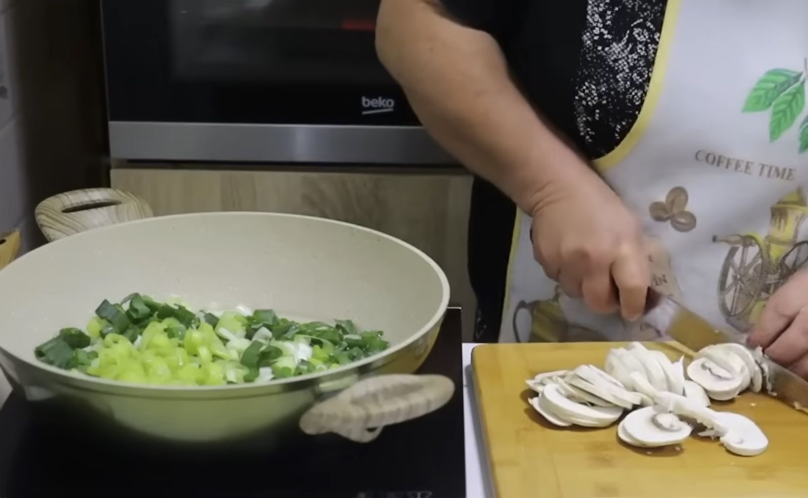 гъби в зелен лук