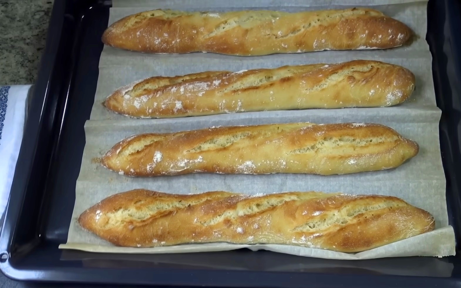 изпечени багети