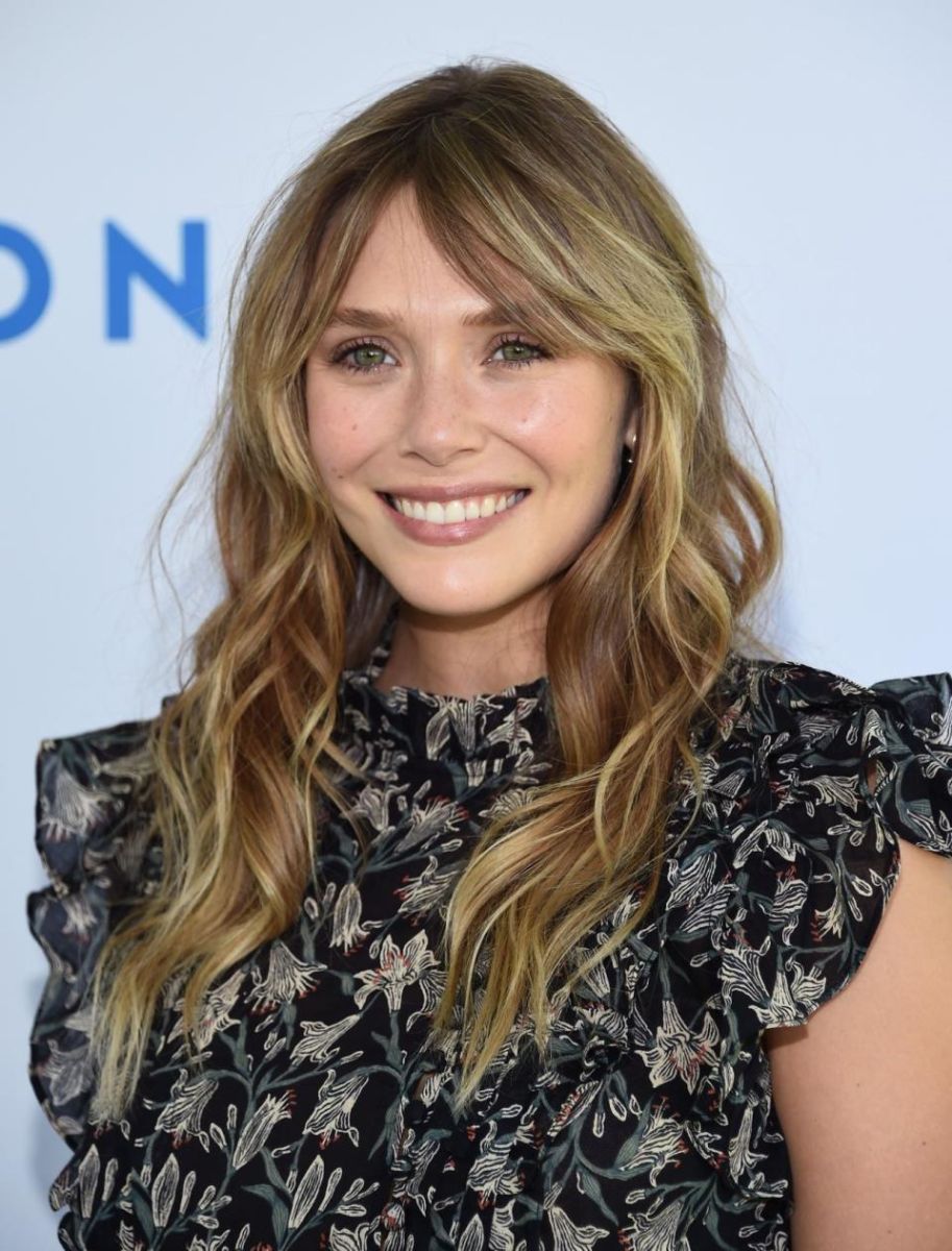 дълга вълниста коса