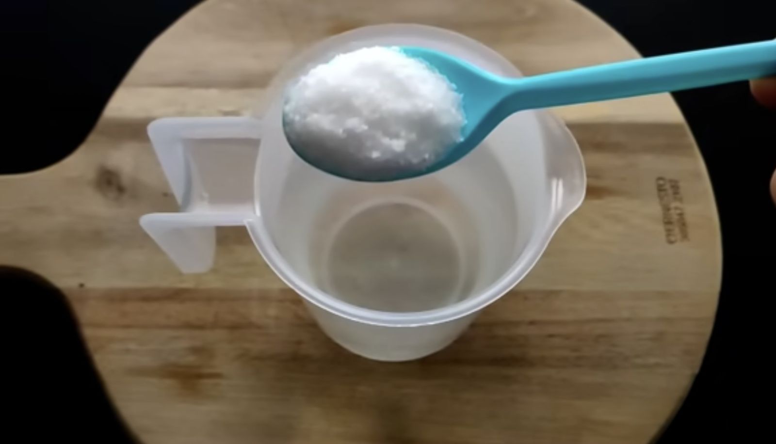 сол във вода
