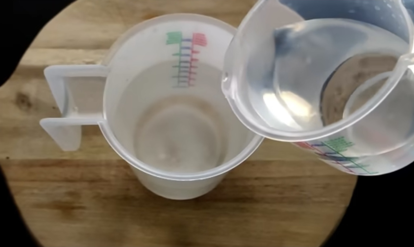оцет във вода