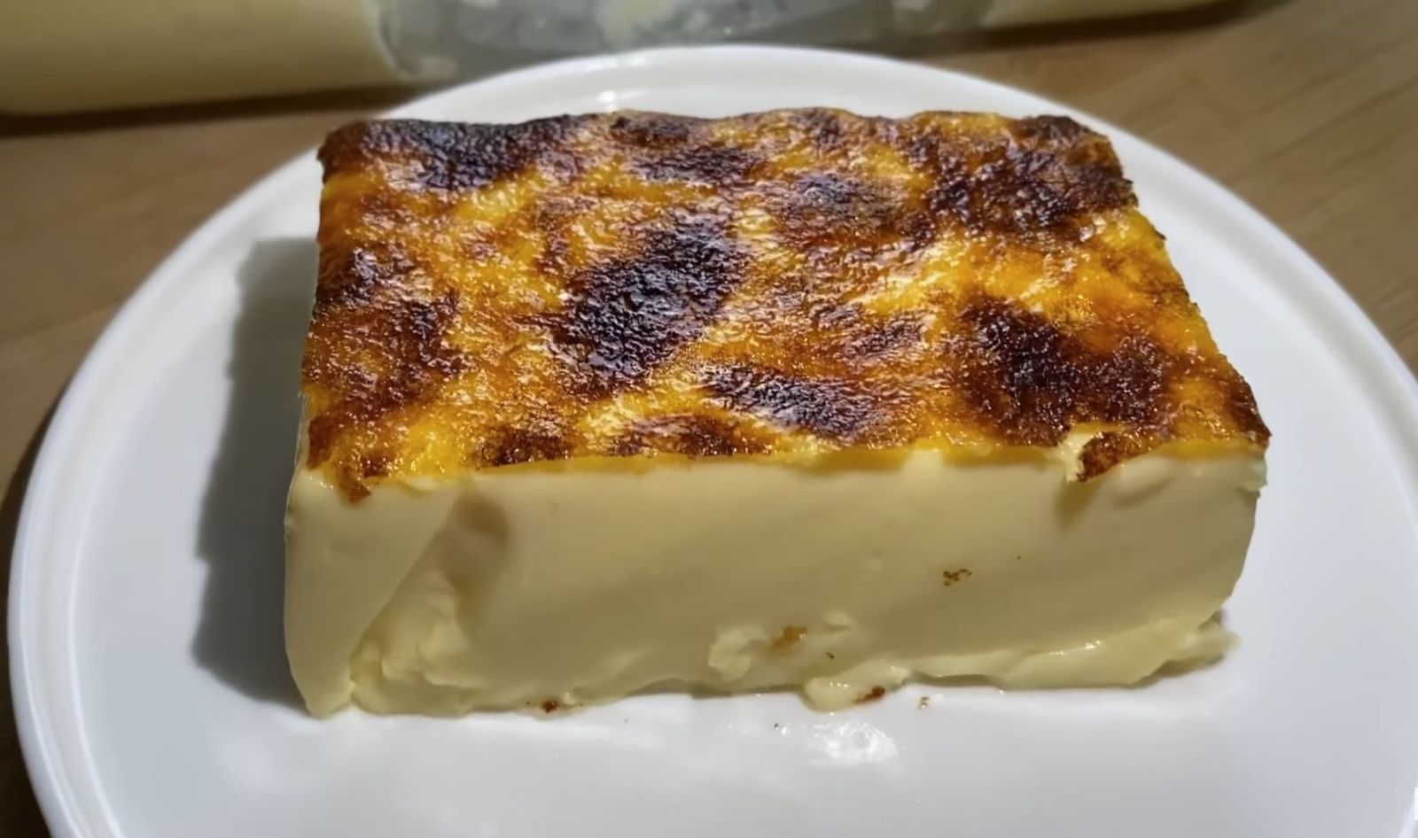 парче каймак сладкиш