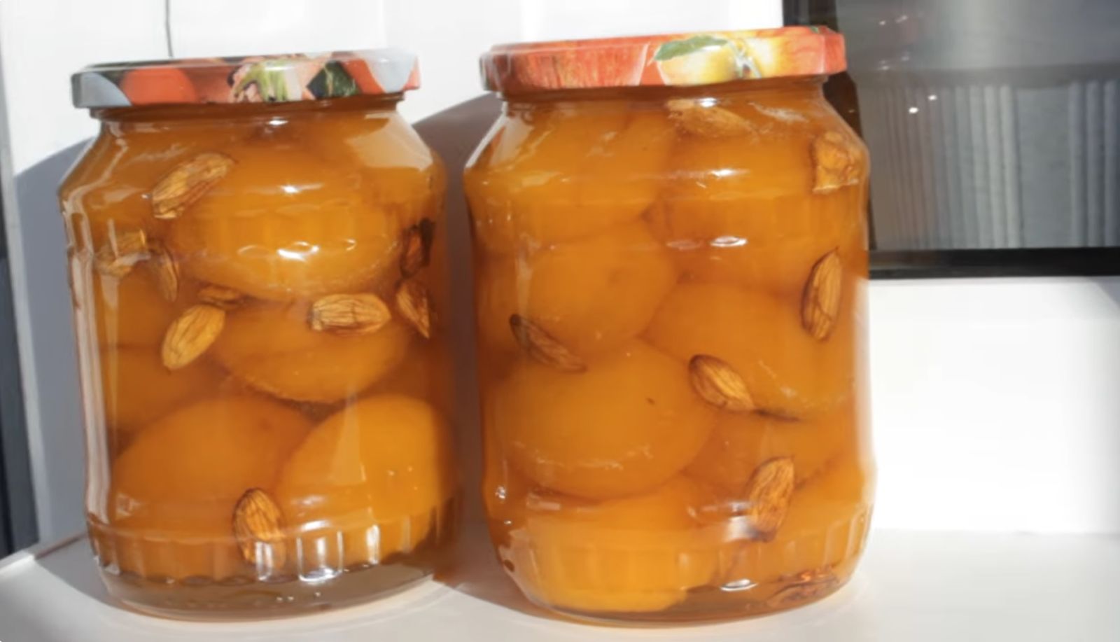 кайсиево сладко в буркани