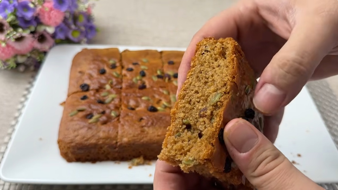 пухкав кекс със семки