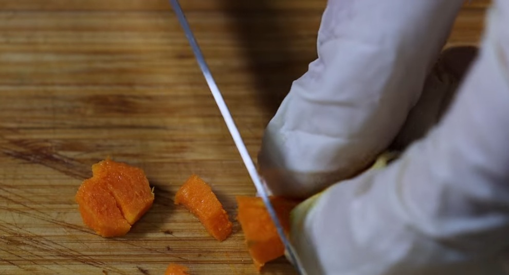 нарязана куркума