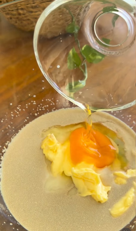 яйце в тестото
