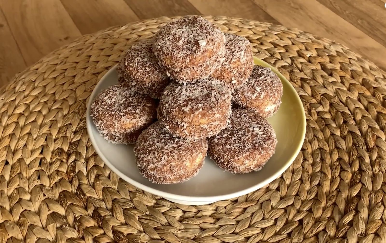 коледни бисквити в кокос