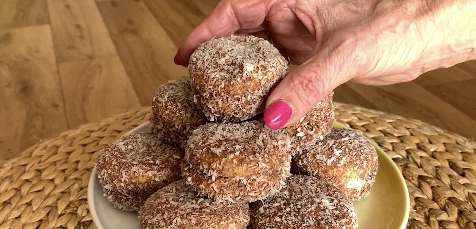 бисквитени бомби