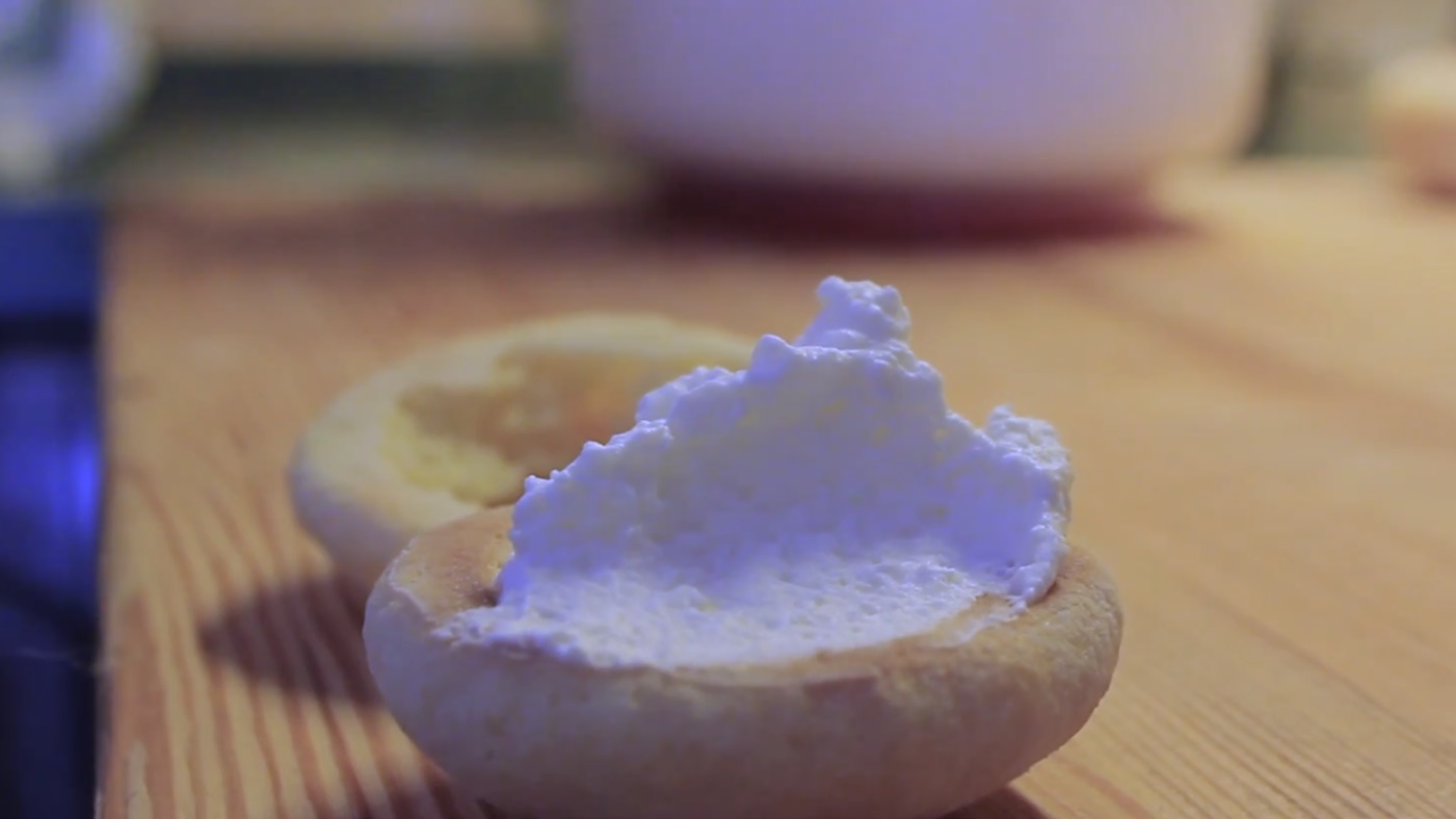 пълнени сладки със сметана