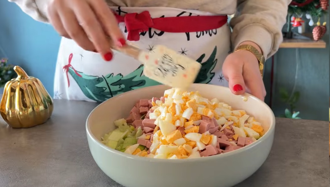 яйца в салатата