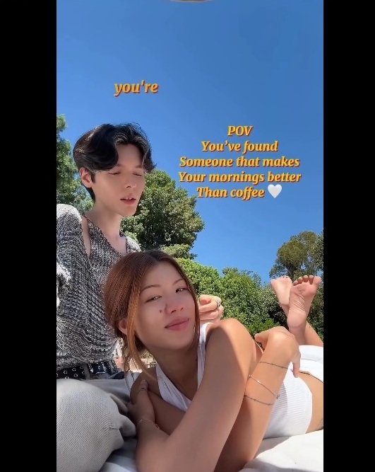  Крис Костов другарка 