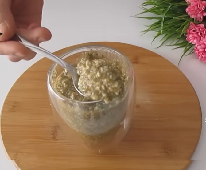 лъжица от сместа