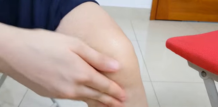 масаж колене