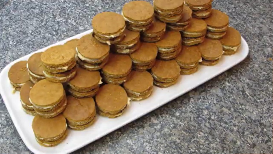 чиния с меденки