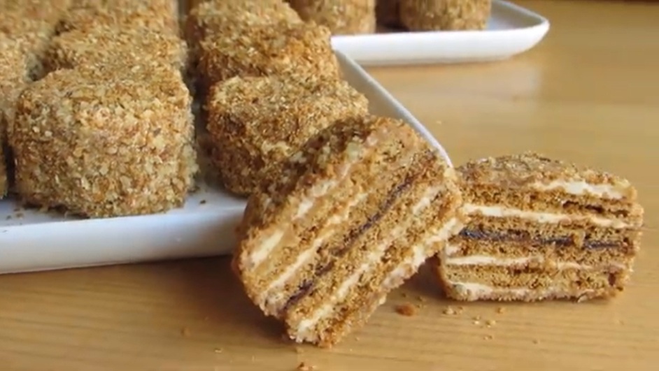 меденки със сладко и крем