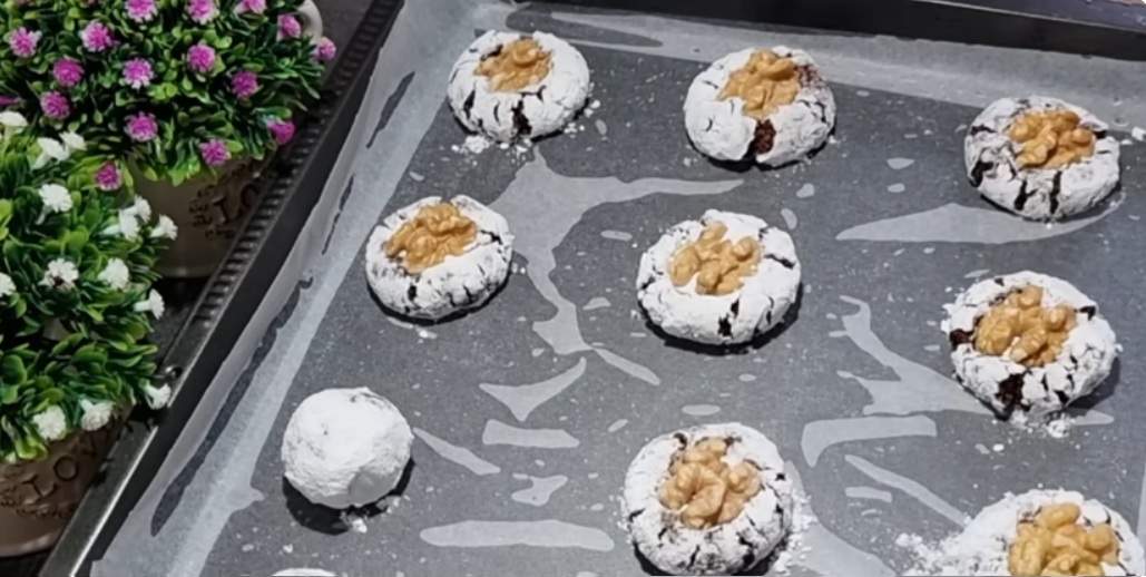 орех в бисквитите