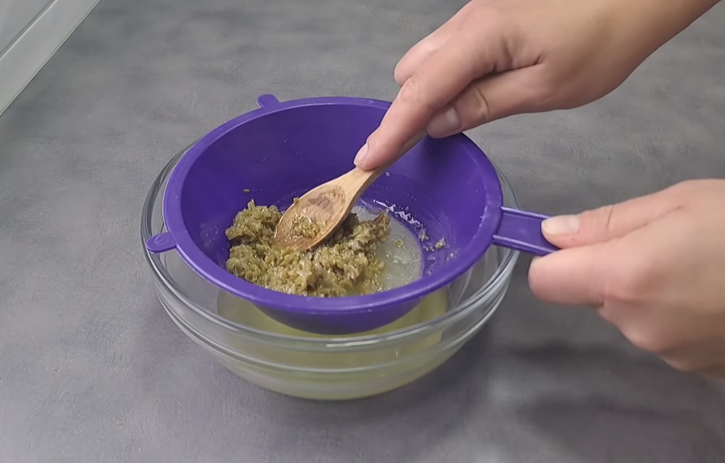 изстискване смес