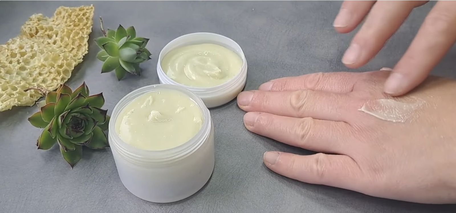 нанасяне мехлем