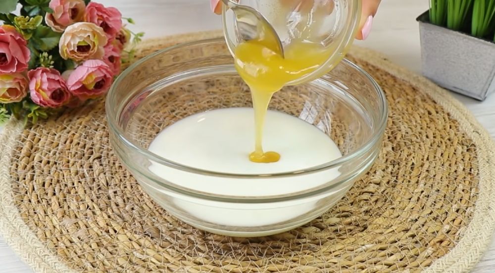 мед в кисело мляко