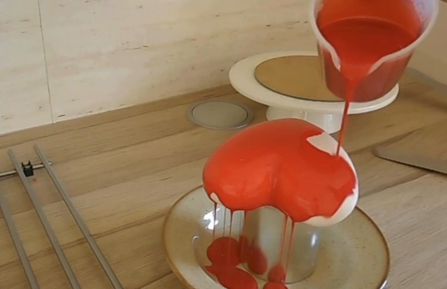 заливане с огледална глазура